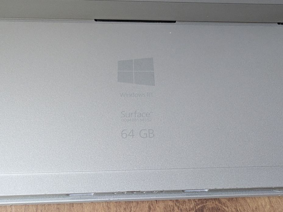 Microsoft surface 1572 розбитий екран