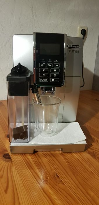 Продам кавомашину Delonghi Dinamica, 2018 рік з Німеччині