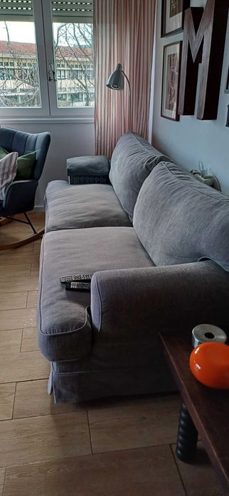 Sofá 4 lugares ,Bom estado