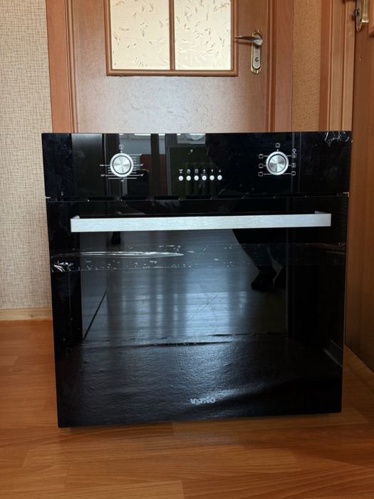 Вбудована духова шафа Venta London