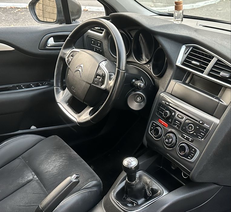 Citroen C4 Сітроен хетчбек  рестайлінг  Ситроен 1,6 дизель