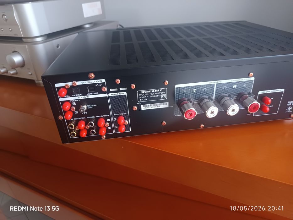 Amplificador Marantz PM 7005
