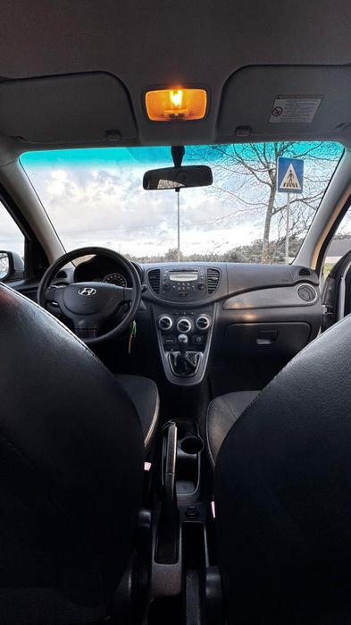 i10 Ano 2011 • 1 dono • AC • Livro de Revisões • Motor 1.1