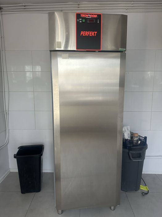 Szafa Chłodnicza profecjonalna TECNODOM – WŁOSKA, STAN BARDZO DOBRY!