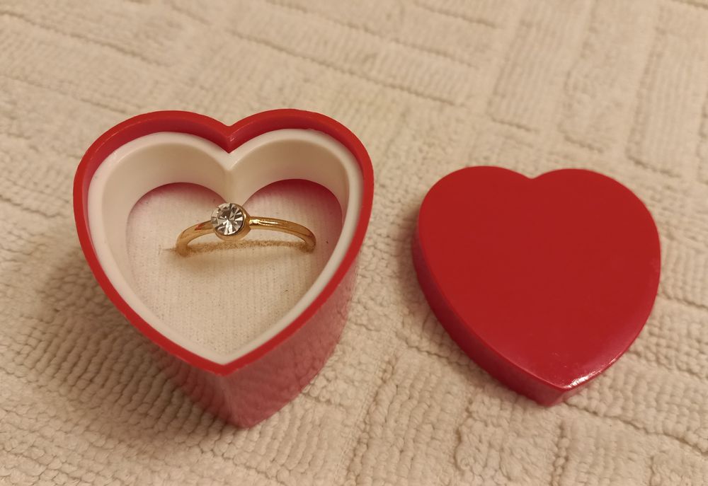 Pudełko na pierścionek szkatułka serce