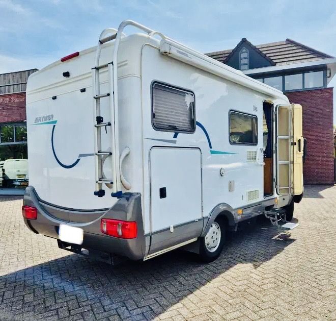 Autocaravana integral Hymer b524