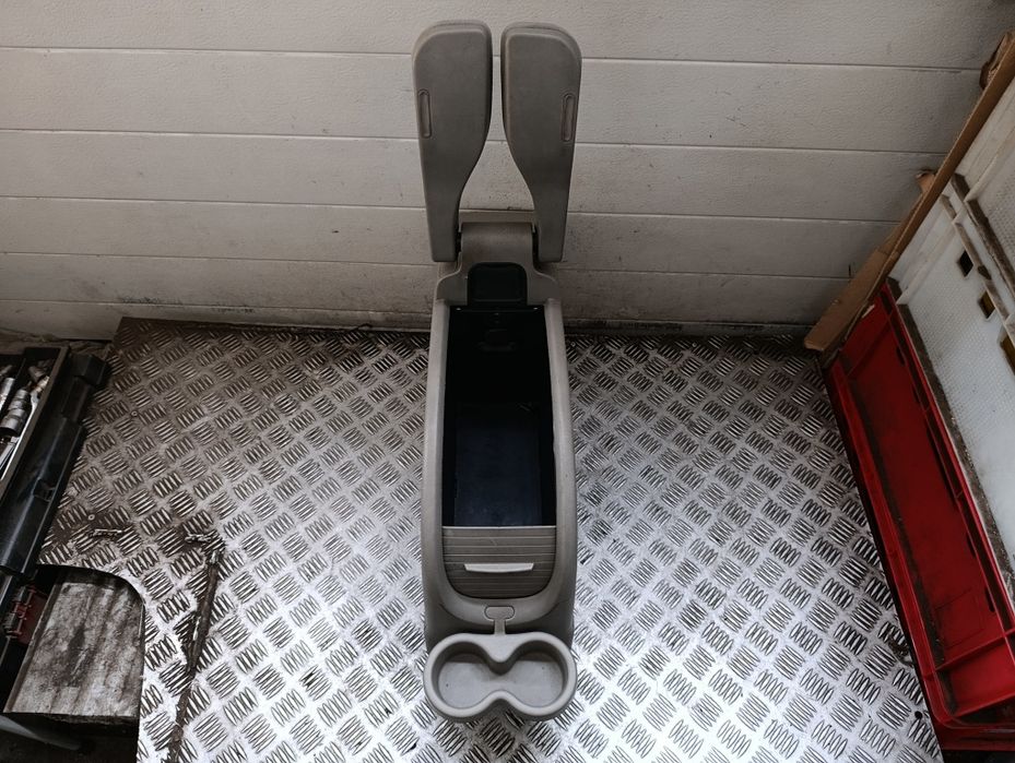 Renault Megane II Scenic podłokietnik schowek