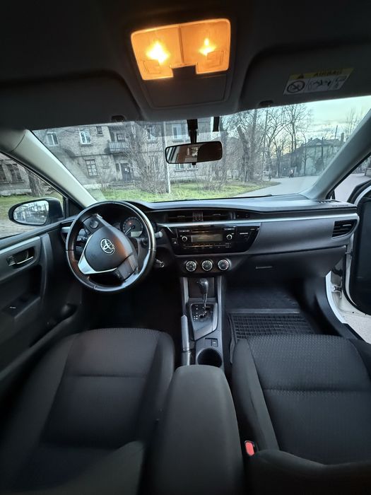 Toyota corolla 1.6 Автомат симейная машина