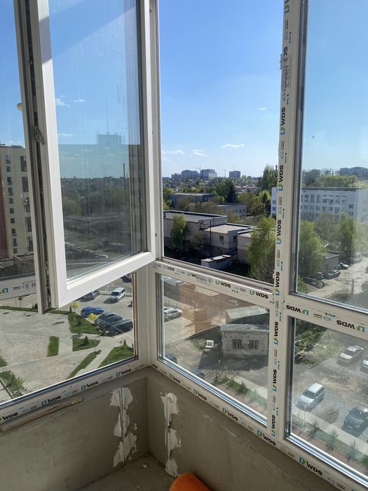 Квартира з частковим ремонтом, новобудова