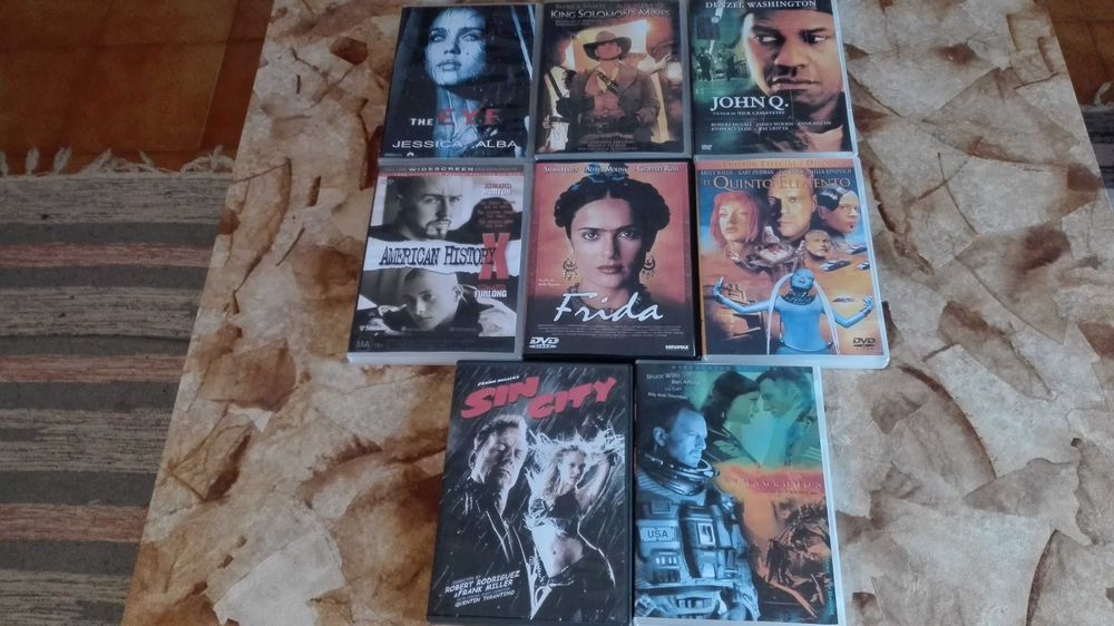 DVDs originais, vendo ou troco.