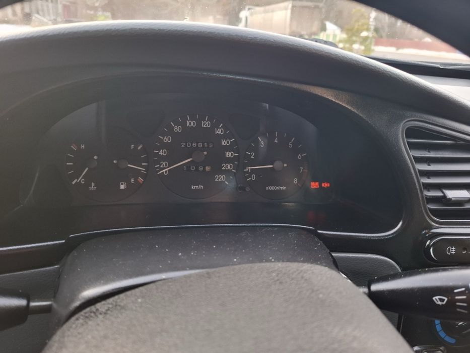 Ланос 2008  1.5 бенз рік один власник з салона