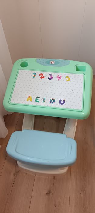 Secretária criança