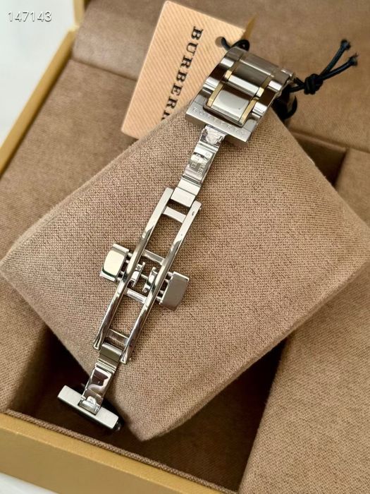 Жіночий годинник Burberry