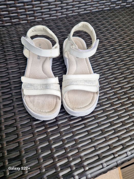 Sandałki ze skóry r. 34