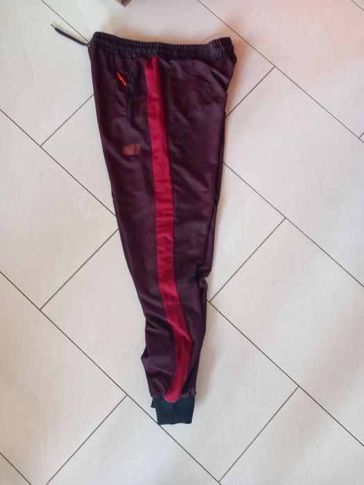 Nike spodnie dresowe M