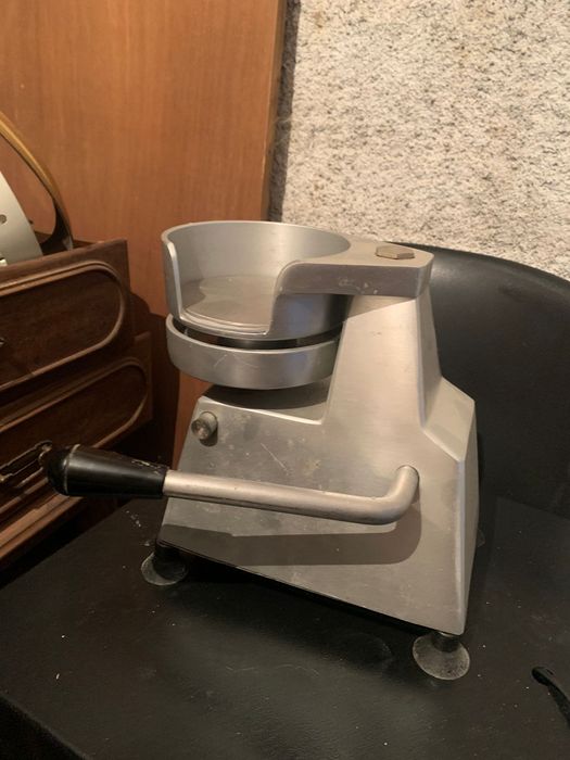 Máquina modeladora de hambúrguer manual ( negociável)