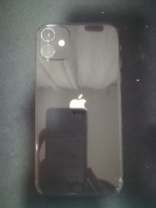 iPhone 11 usado ecrã novo