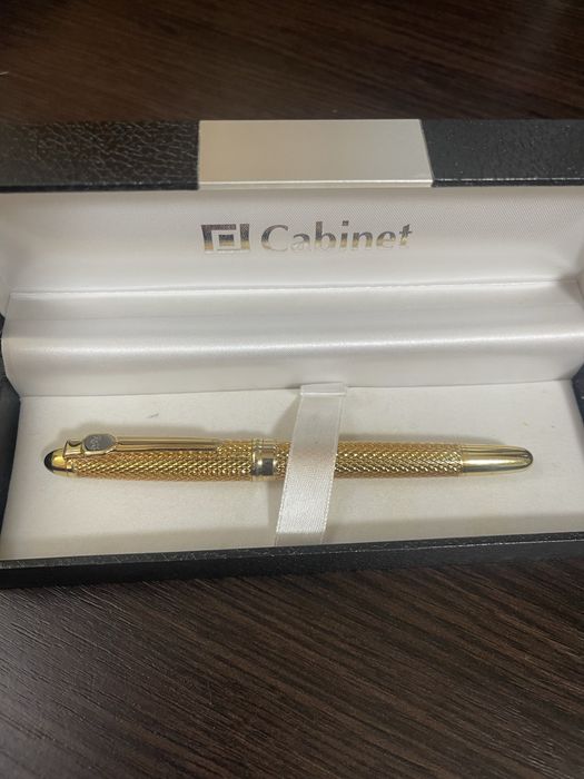 Нова подарункова ручка Cabinet