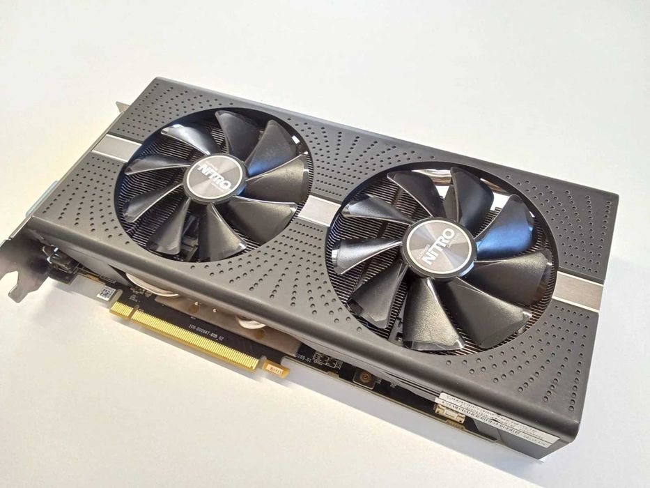 Placa Gráfica - Sapphire Nitro+ Radeon RX 570 4GB GDDR5 GPU HDMI