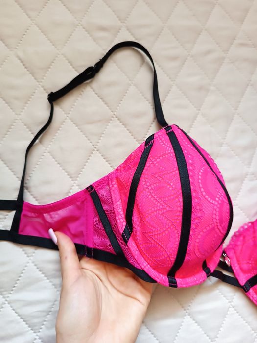 Новий ефектний комлект білизни