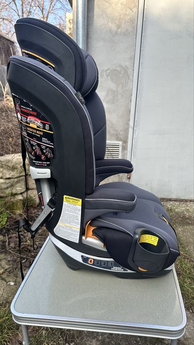 Автокрісло Chicco MyFit, група 2/3 з 2 до 12 років 11-45 кг.