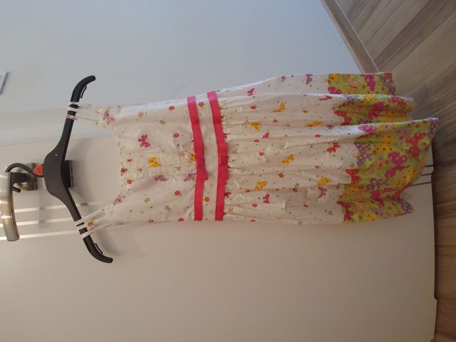 Śliczna sukienka z cyrkoniami 10 lat uroczystość kwiatuszki motylki