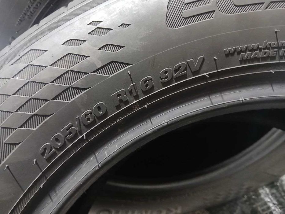 Шини Kumho 205/60R16. 4шт. Літо 2022р (453)