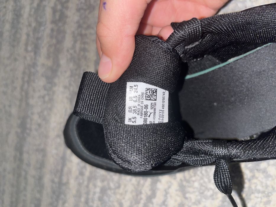 Кросівки пума в новому стані