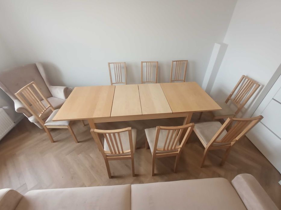 Stół oraz 8 krzeseł