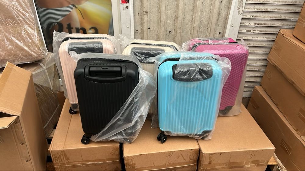 Валіза колір на вибір