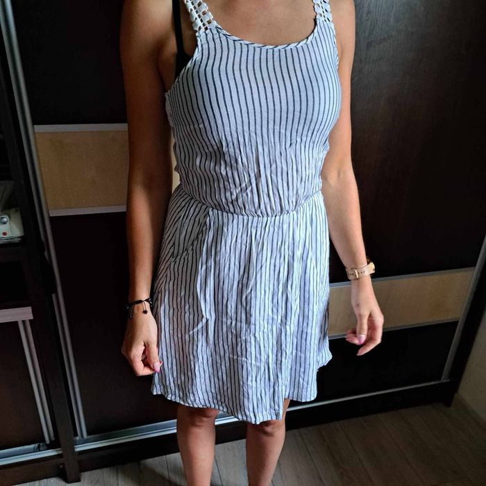 Sukienka w paseczki Zara s m