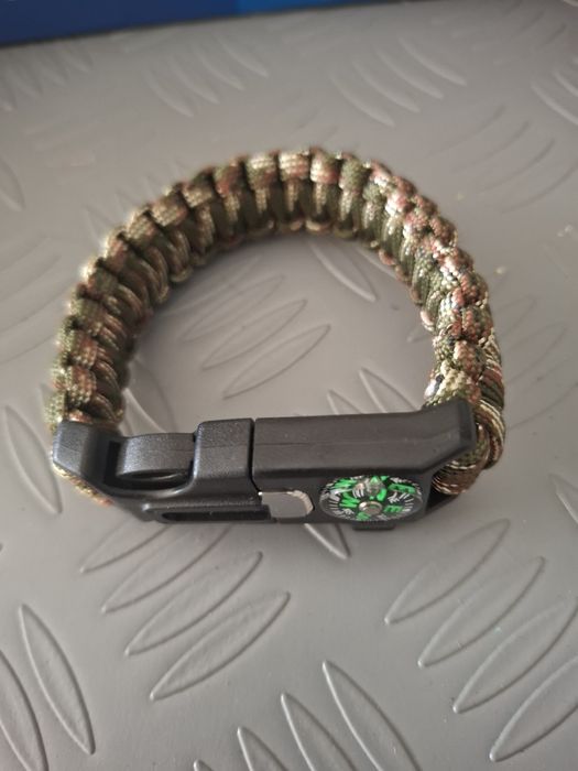 Pulseira sobrevivencia