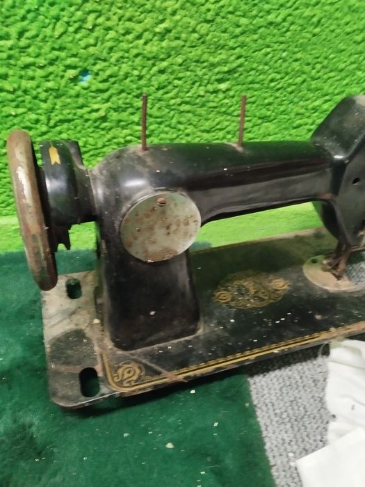 Sprzedam dwie maszyny do szycia