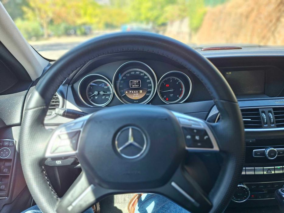 Mercedes C200 - 2.2CDI Caixa Automática