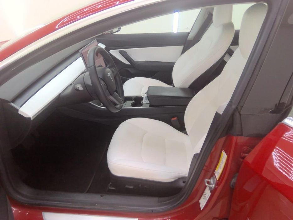 Tesla model 3 rigorosamente impecavel