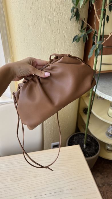 Шкіряна сумка хмаринка Estro