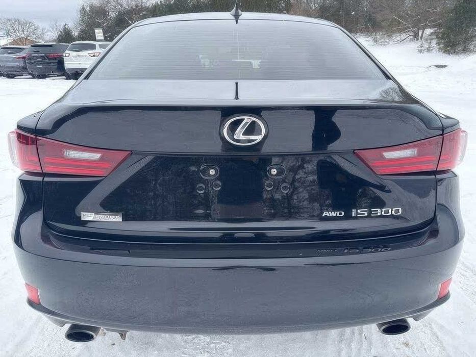 Lexus IS 300      2016