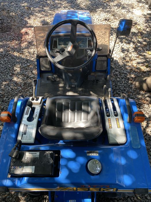 Японский мини трактор Iseki