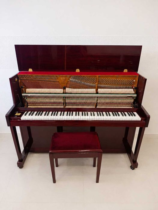 Piano Samick JS-112 - usado como novo
