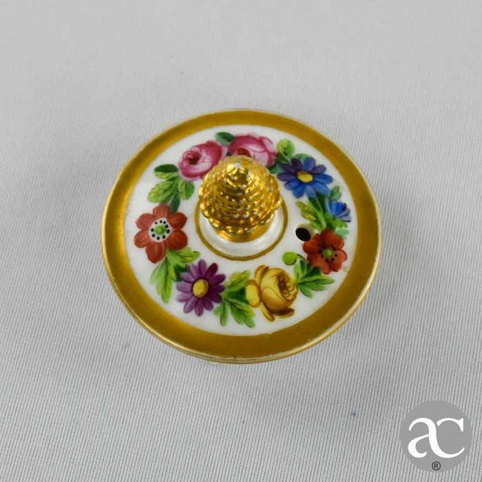 Bule / Cafeteira porcelana Europeia, dourado e pintado à mão, séc. XIX