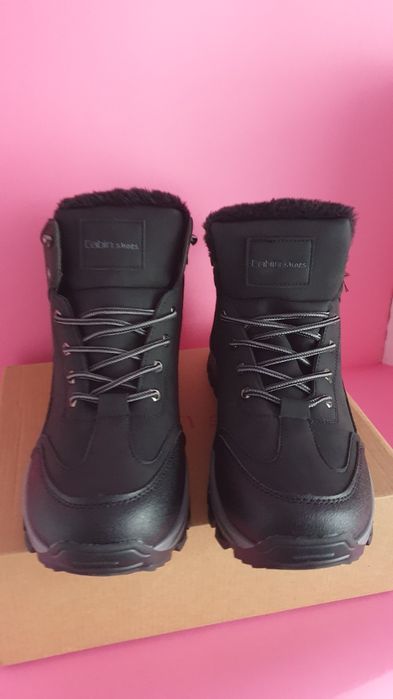 Buty męskie zimowe czarny kolor Rozmiar 46 / wkładka to 29 cm