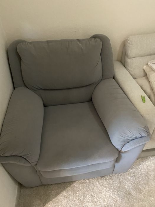 Poltrona de Sofá Confortável – Bom Estado