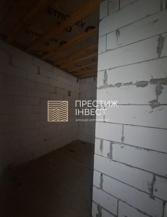 Продаж квартири у таунхаусі