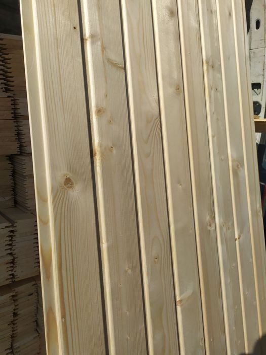 Дерев'яна підлога, вагонка та імітація.