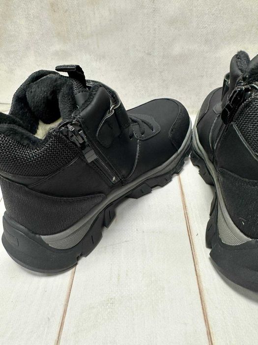 Зимові дитячі кросівки для хлопчика  на овчині  Lilin 34-37 чорні