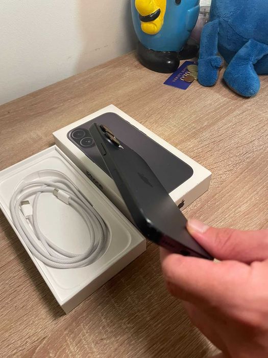 iPhone 16 Preto - como NOVO / Impecável! com faturas