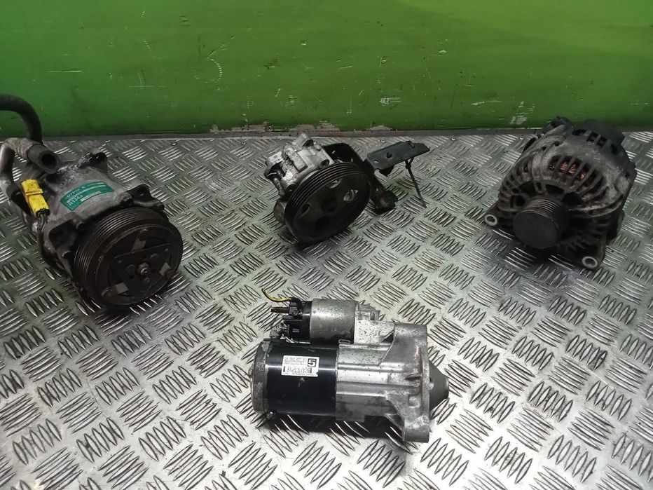 Peças Motor Citroen C8 2.2 HDI 2002 Ref 4HW