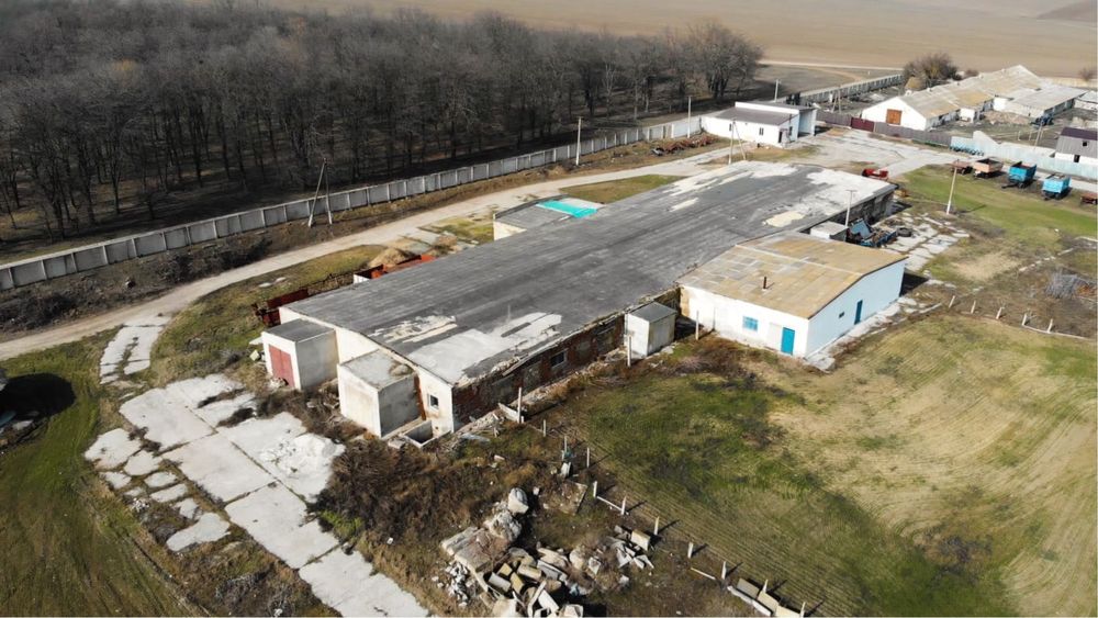 Продам Ферму с Помещениями подсобными