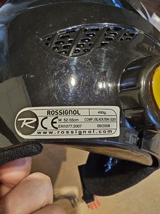 Kask ochronny narciarski