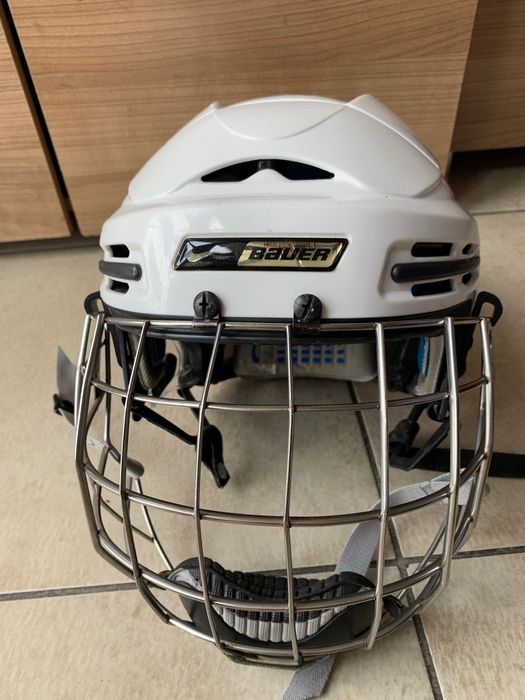 Kask hokejowy z kratą BAUER NIKE NBH9500L rozmiar senior S 52-56 cm